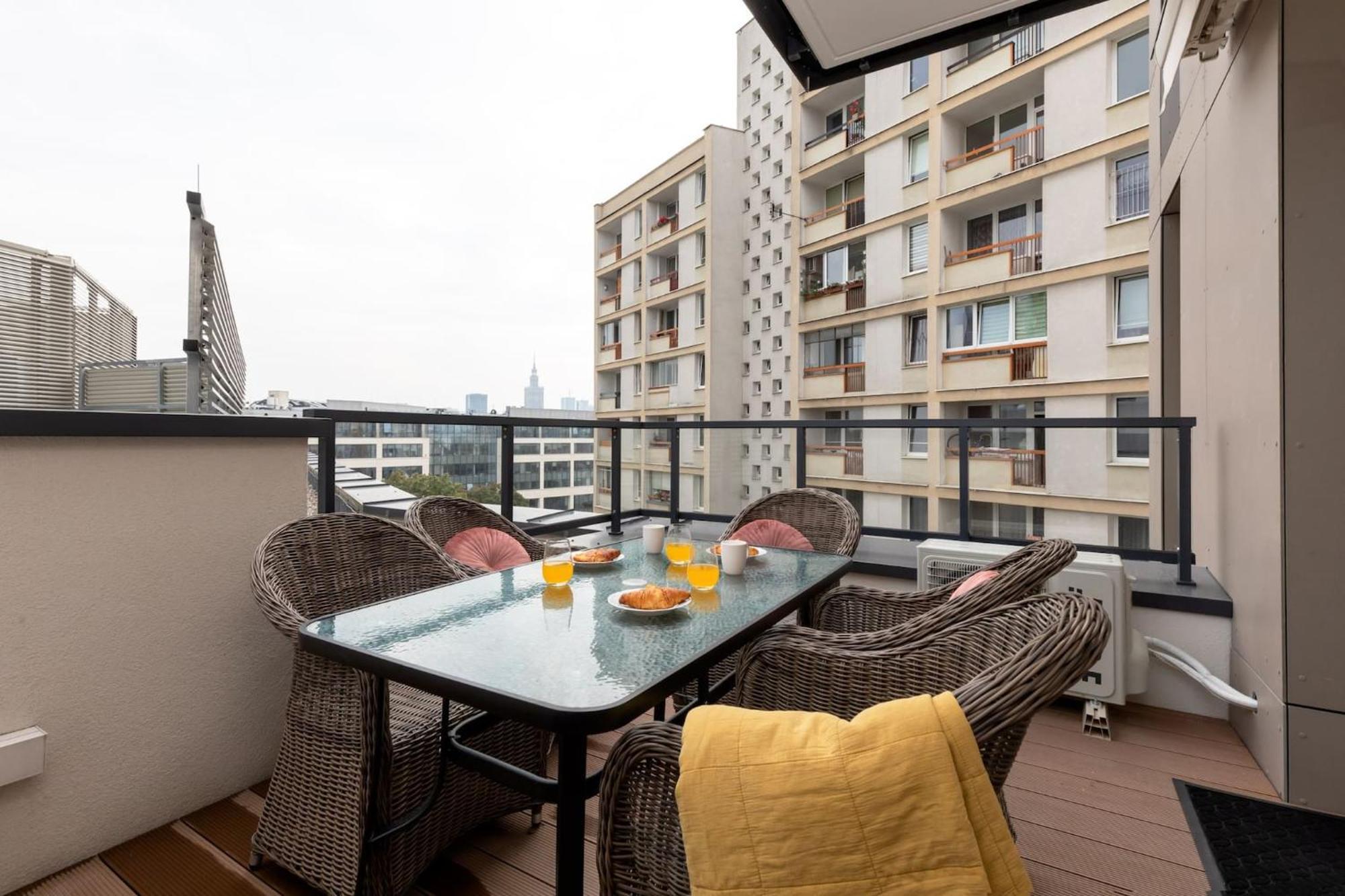 Rent Like - Aleja Solidarności 60b Ii *