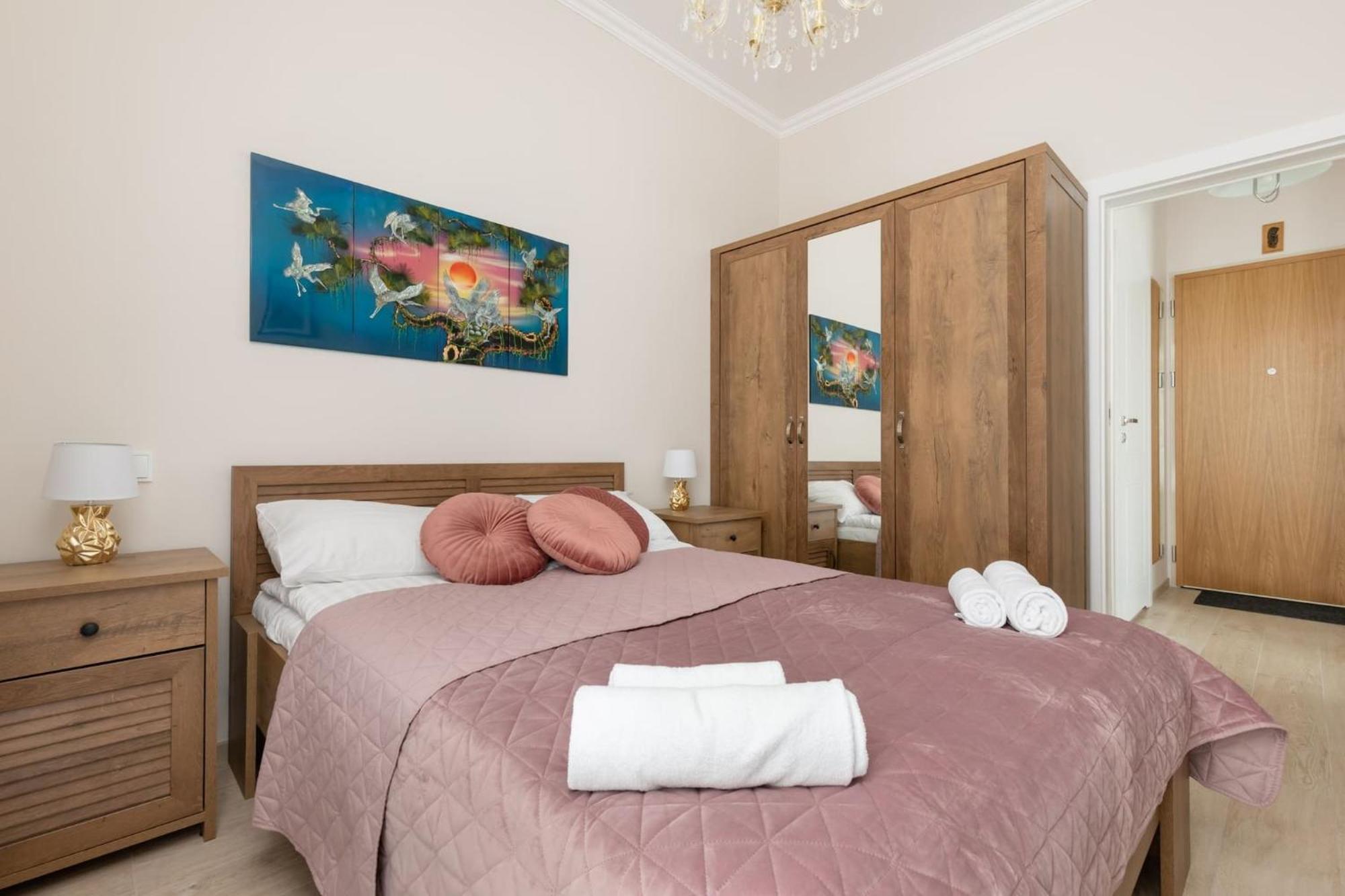 Apartament Rent Like - Aleja Solidarności 60b Ii